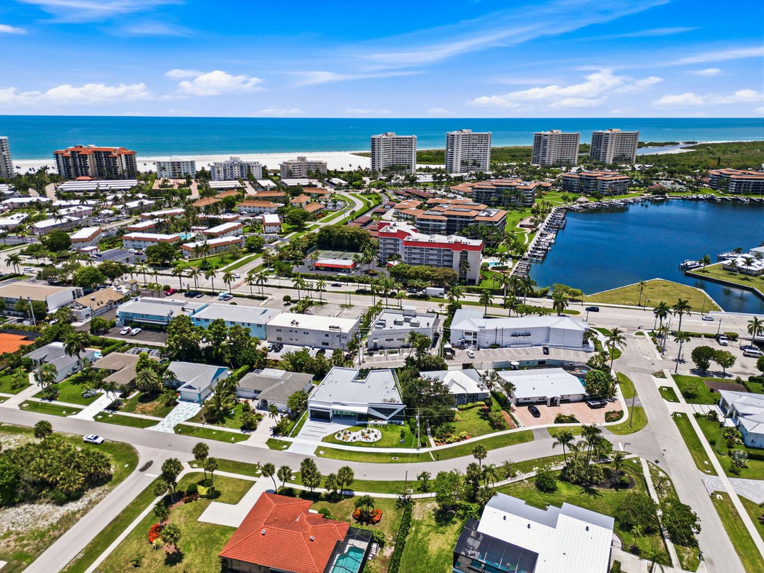 Maison à Marco Island, Floride, États-Unis 2 - 18386057