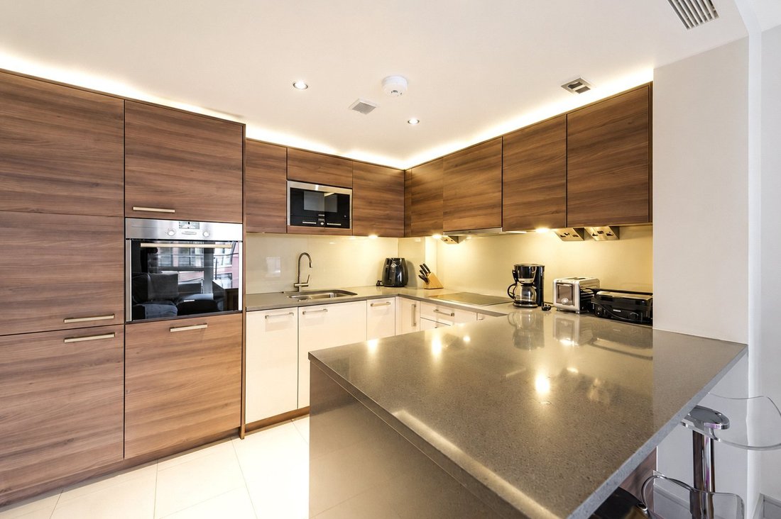 Appartamento a Chelsea Harbour, Inghilterra 3 - 18386304
