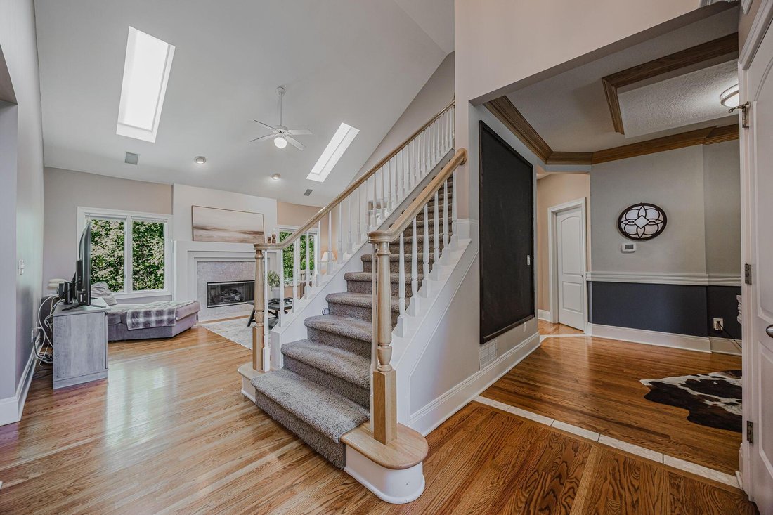 House in Lewis Center, Ohio, United States 5 - 18386489