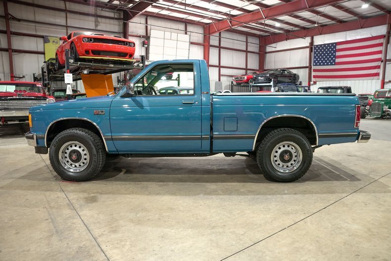 Pickup in Grand Rapids, United States 4 - 18387035