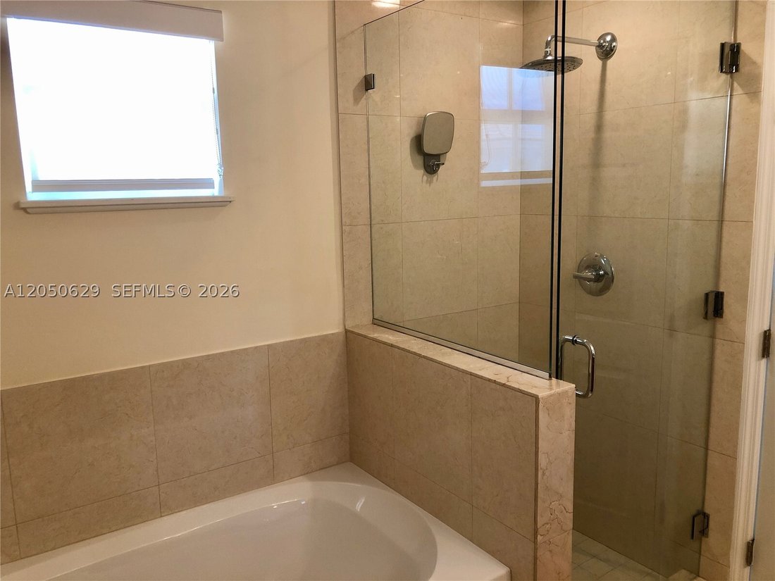 Townhouse in Golden Beach, Florida, United States 4 - 18386615