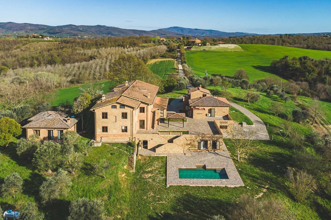 Country House in Castiglione del Lago, Umbria, Italy 1 - 18386958