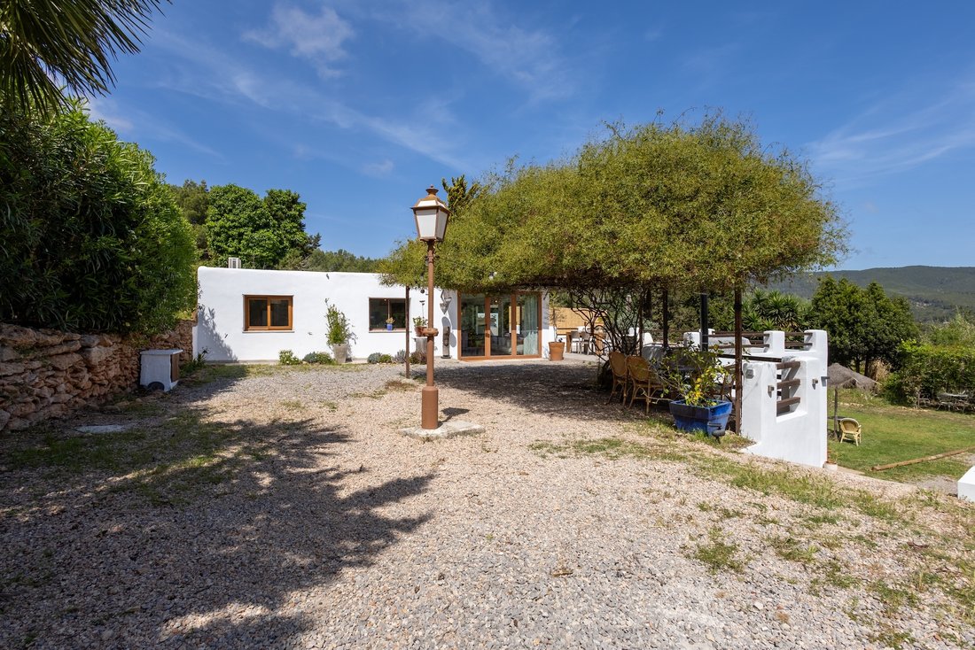 House in Sant Carles de Peralta, Santa Eularia des Riu, Balearic Islands 3 - 18387633