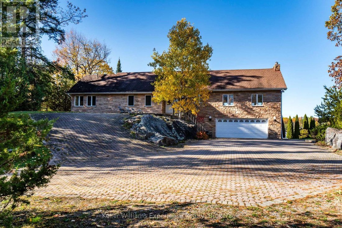 House in Georgian Bay, Ontario, Canada 3 - 18387095