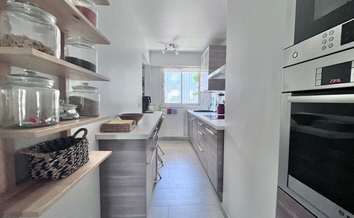 Apartment in Fontenay-sous-Bois, Ile-de-France, France 1