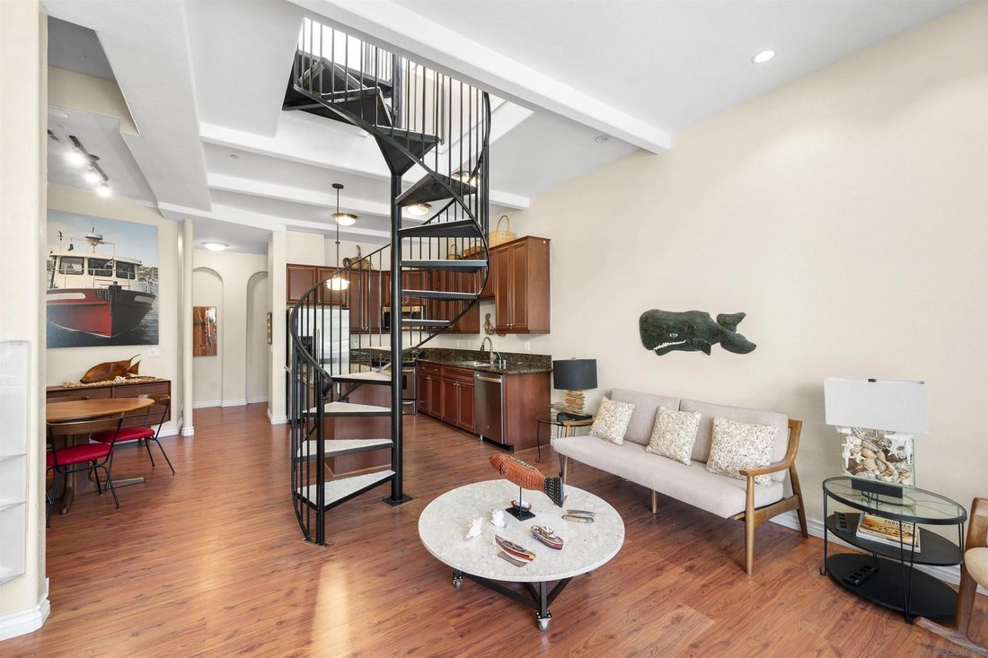 Condo in San Diego, California, United States 3 - 18386748