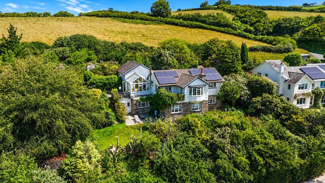 House in Ilfracombe, England 1 - 18387559