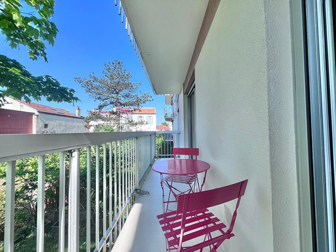 Apartment in Fontenay-sous-Bois, Ile-de-France, France 2 - 18125671