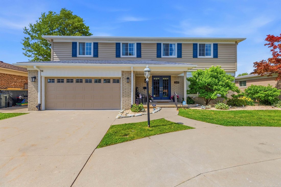 House in St. Clair Shores, Michigan, United States 1 - 18386773