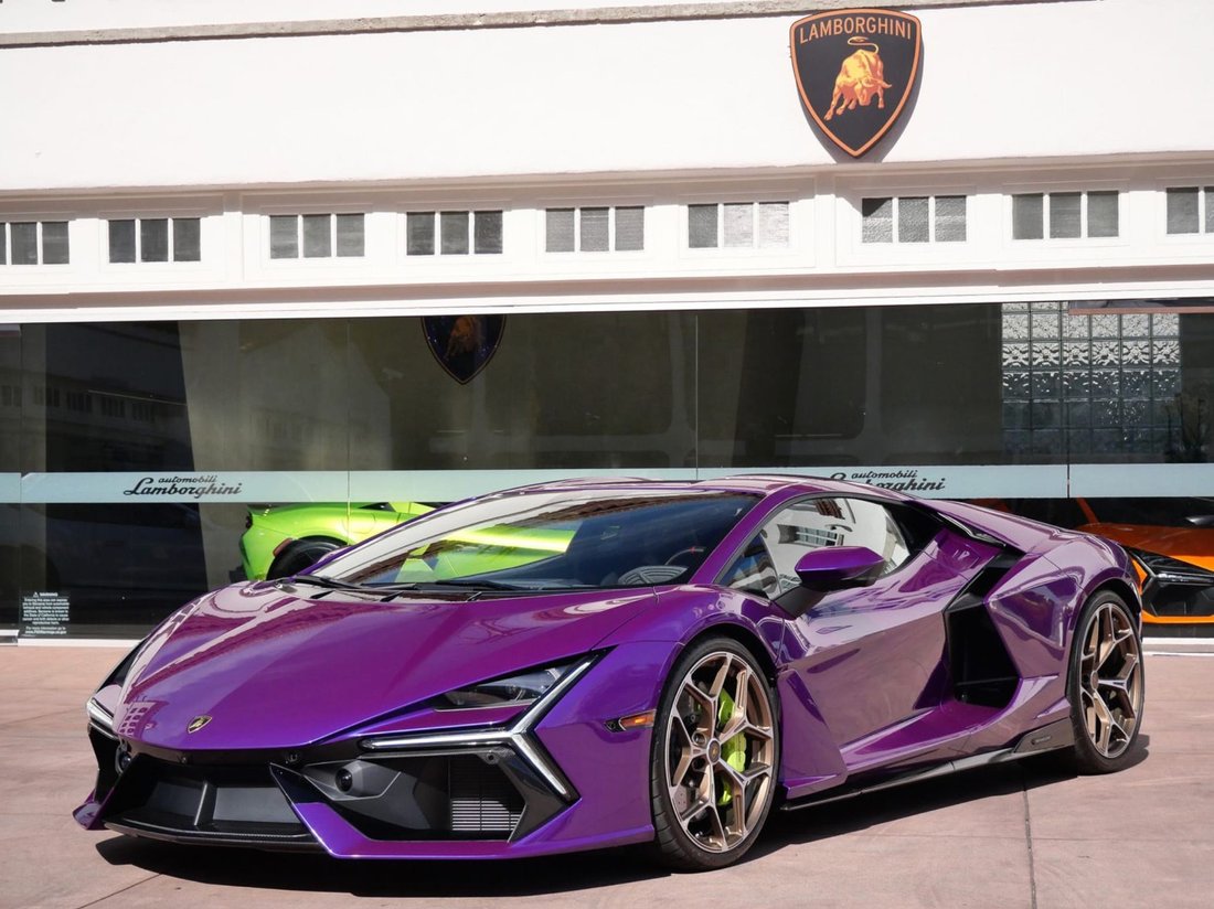 Coupe in Beverly Hills, CA, United States 3 - 18387699