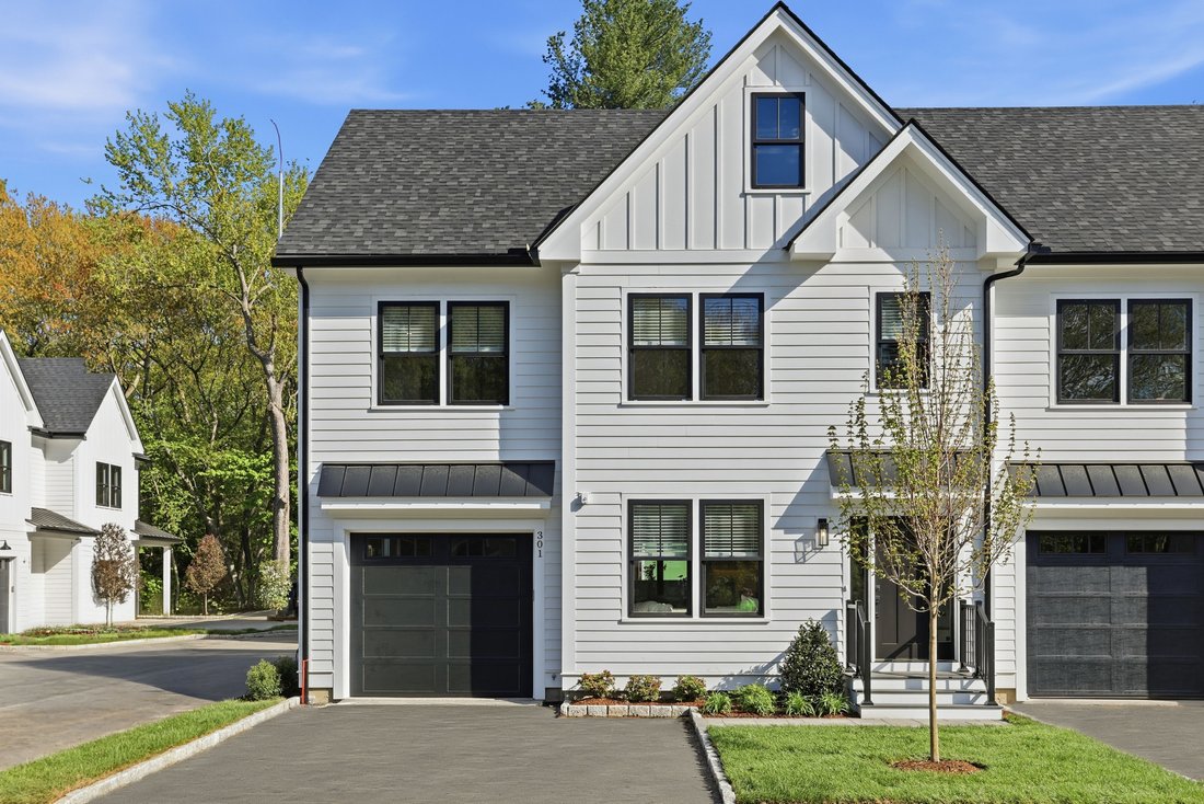Condo in Bedford, Massachusetts, United States 1 - 18387513