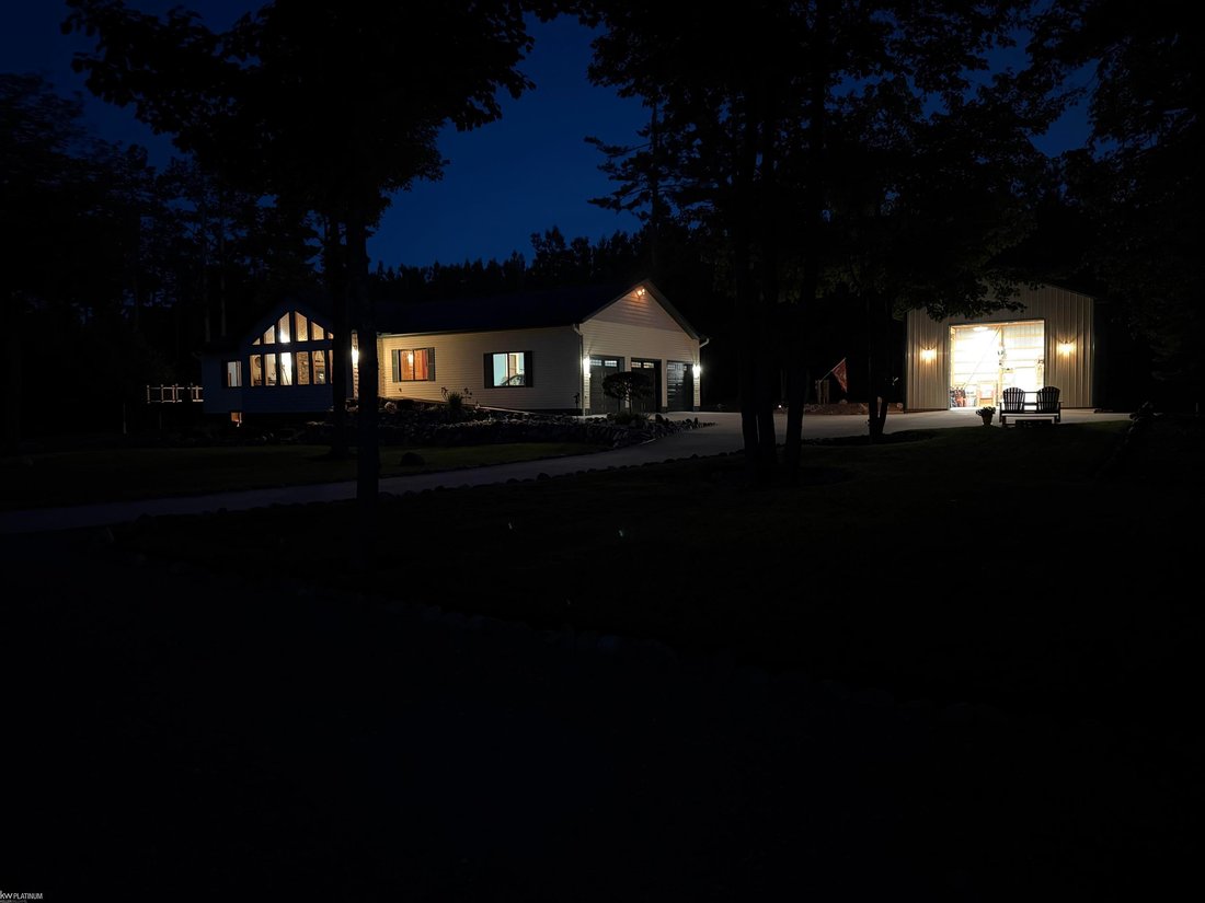 House in Millersburg, Michigan, United States 3 - 18379323