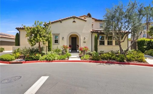 Townhouse in Los Alamitos, California, United States 1
