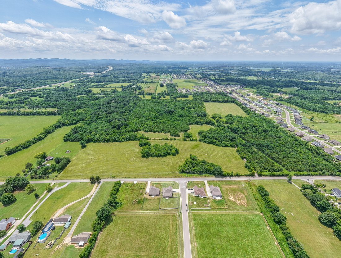 Farm Ranch in Christiana, Tennessee, United States 2 - 18387295