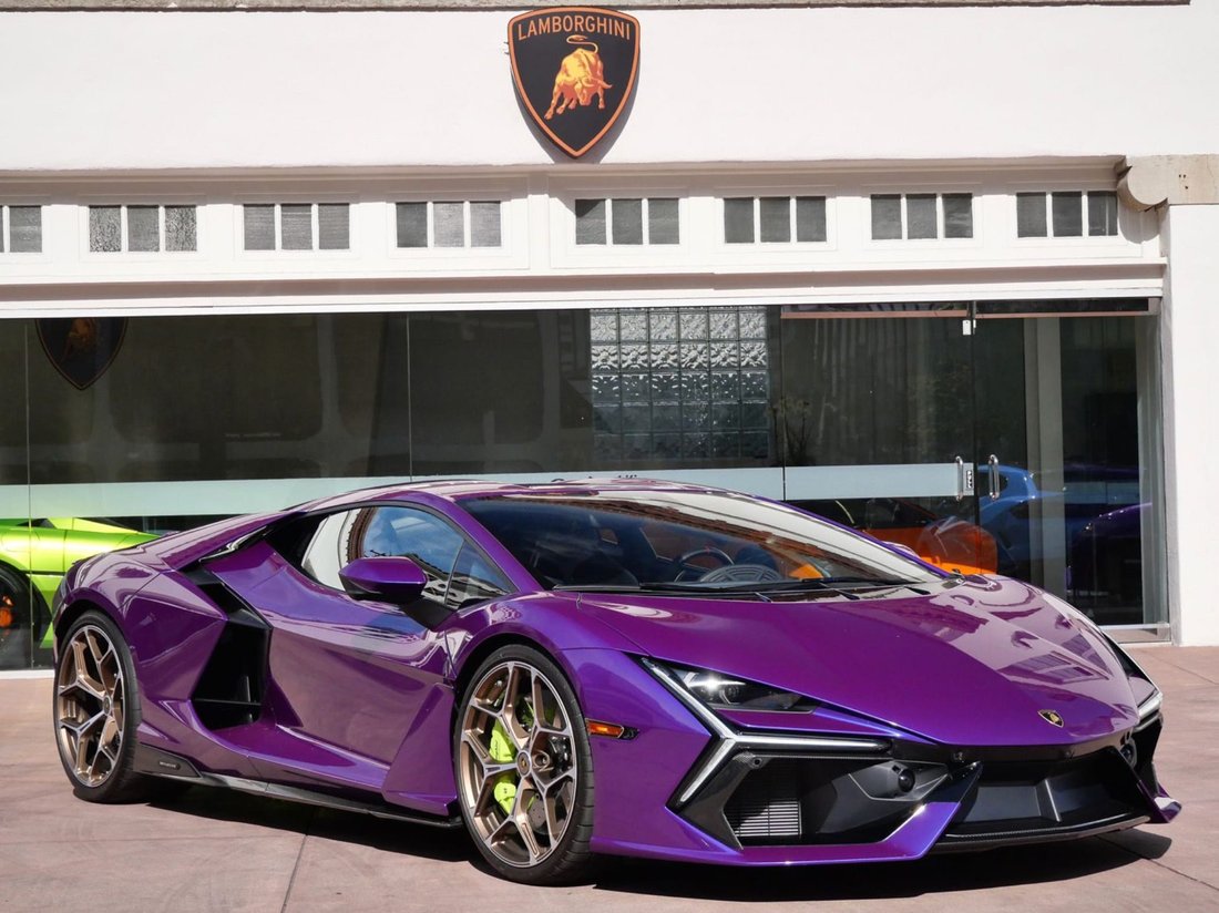 Coupe in Beverly Hills, CA, United States 2 - 18387699