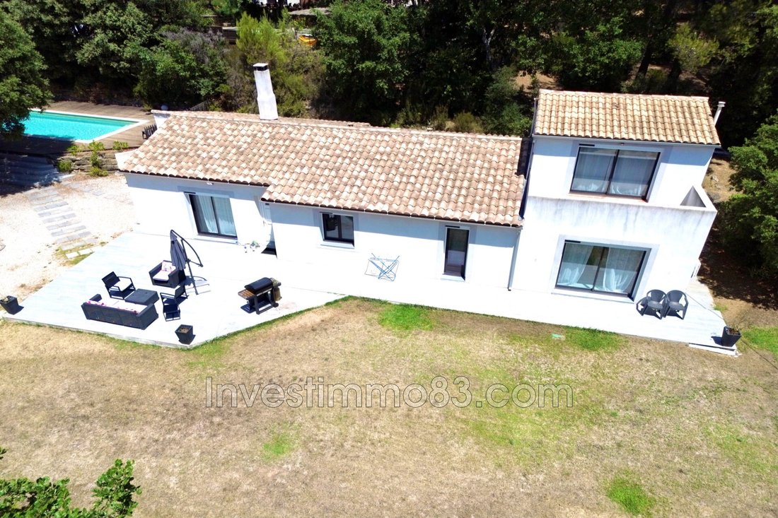 Villa in Pourrieres, Provence-Alpes-Côte d'Azur, France 1 - 18387668