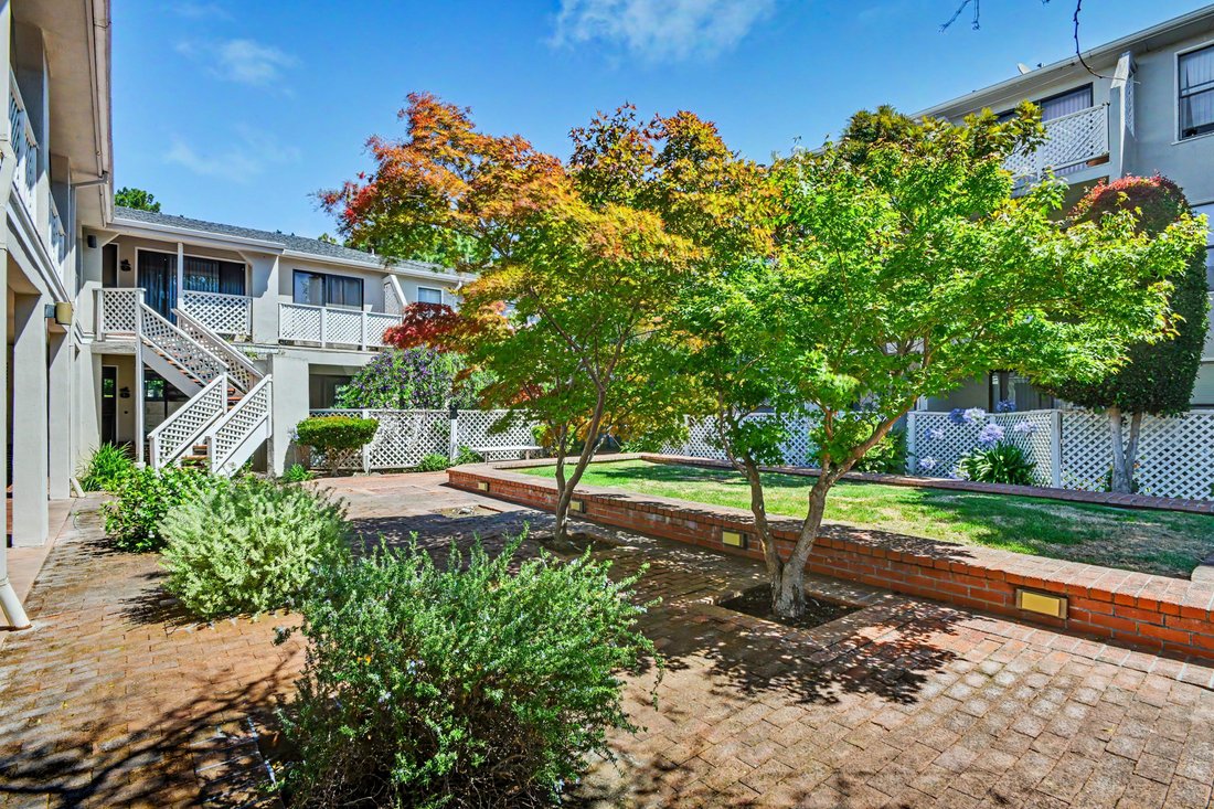 Condo in San Mateo, California, United States 2 - 18387490