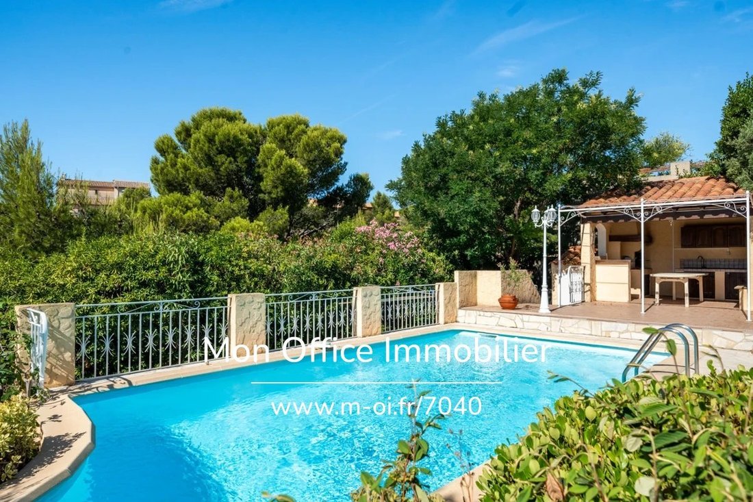 House in Le Village-L'Esperon, Sausset-les-Pins, France 2 - 18386769