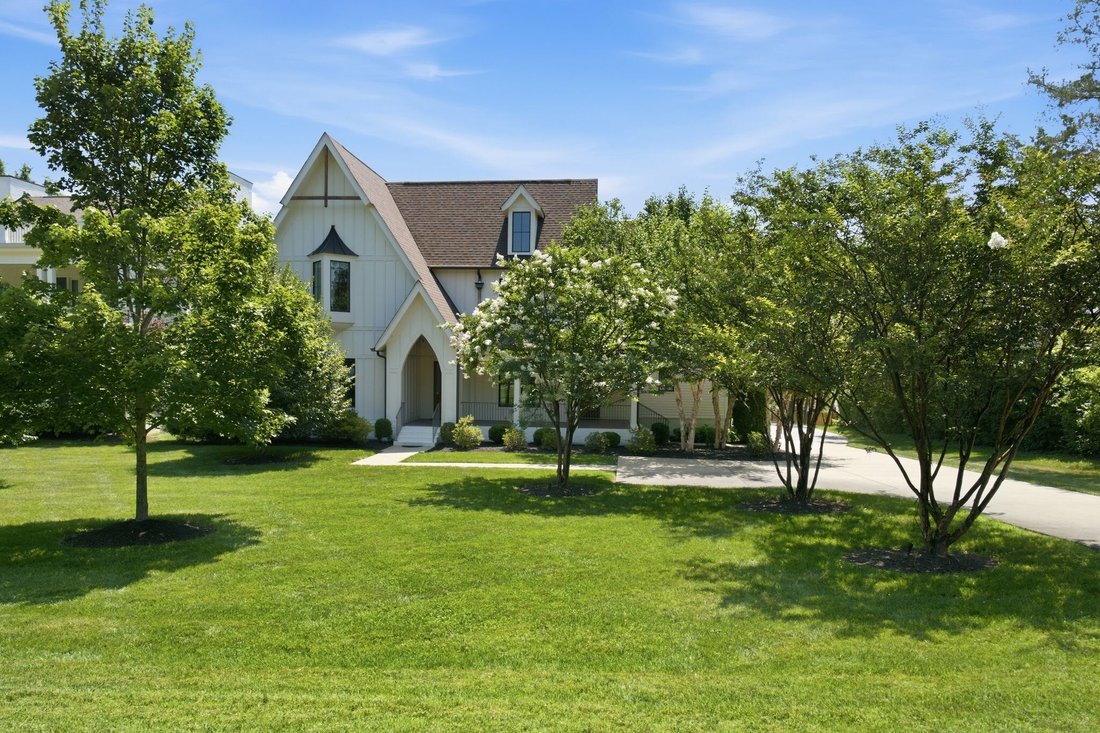 Co Op in Forest Hills, Tennessee, United States 2 - 18387260