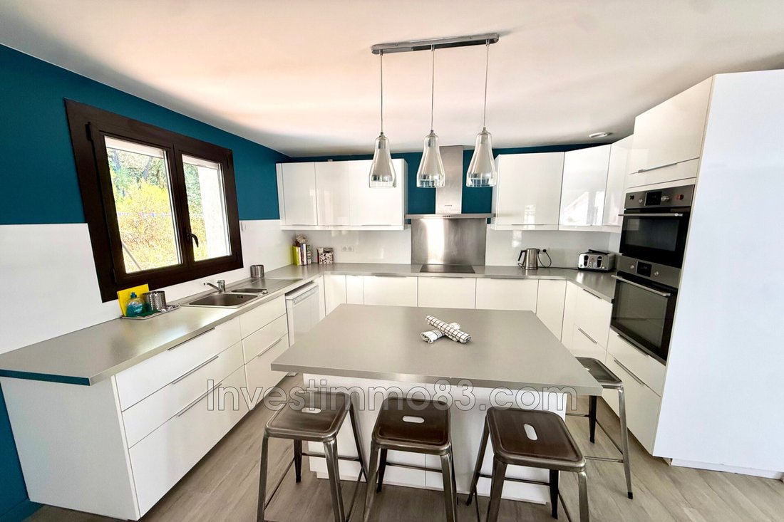 Villa in Pourrieres, Provence-Alpes-Côte d'Azur, France 4 - 18387668