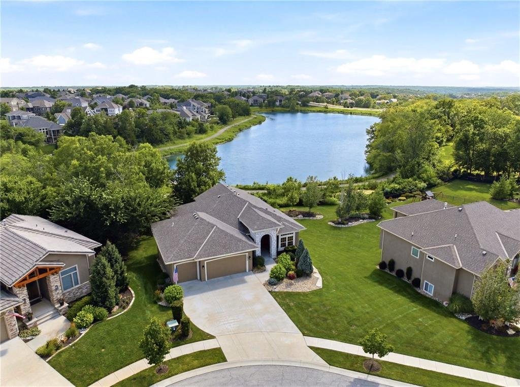 House in Lenexa, Kansas, United States 1 - 18387293