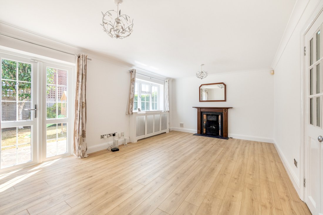 House in London Borough of Sutton, England 2 - 18387581