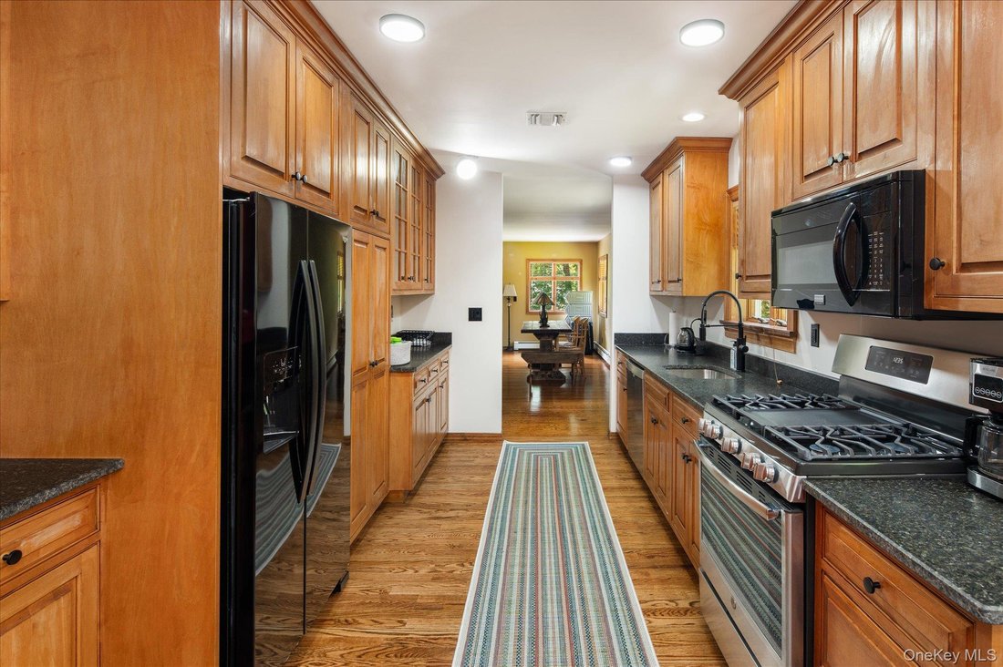 House in West Nyack, New York, United States 2 - 18387042