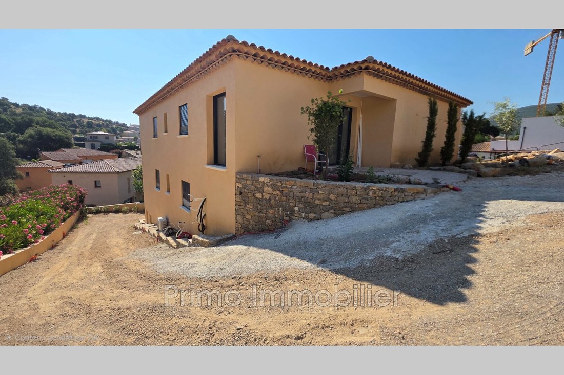 Villa in Ville-Les Saquedes-Le Bouillonnet, Sainte-Maxime, France 1 - 18387670
