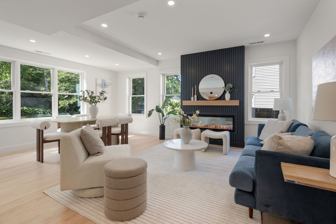 Condo in Arlington, Massachusetts, United States 1 - 18387491