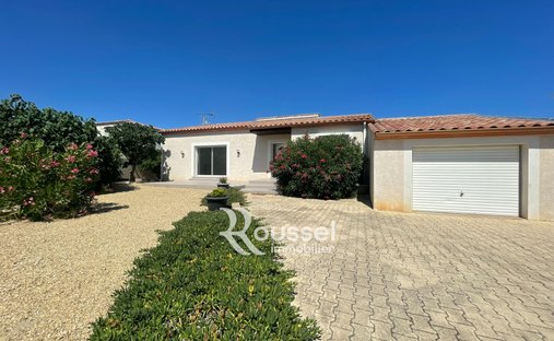 Villa in Balaruc-les-Bains, Occitania, France 1
