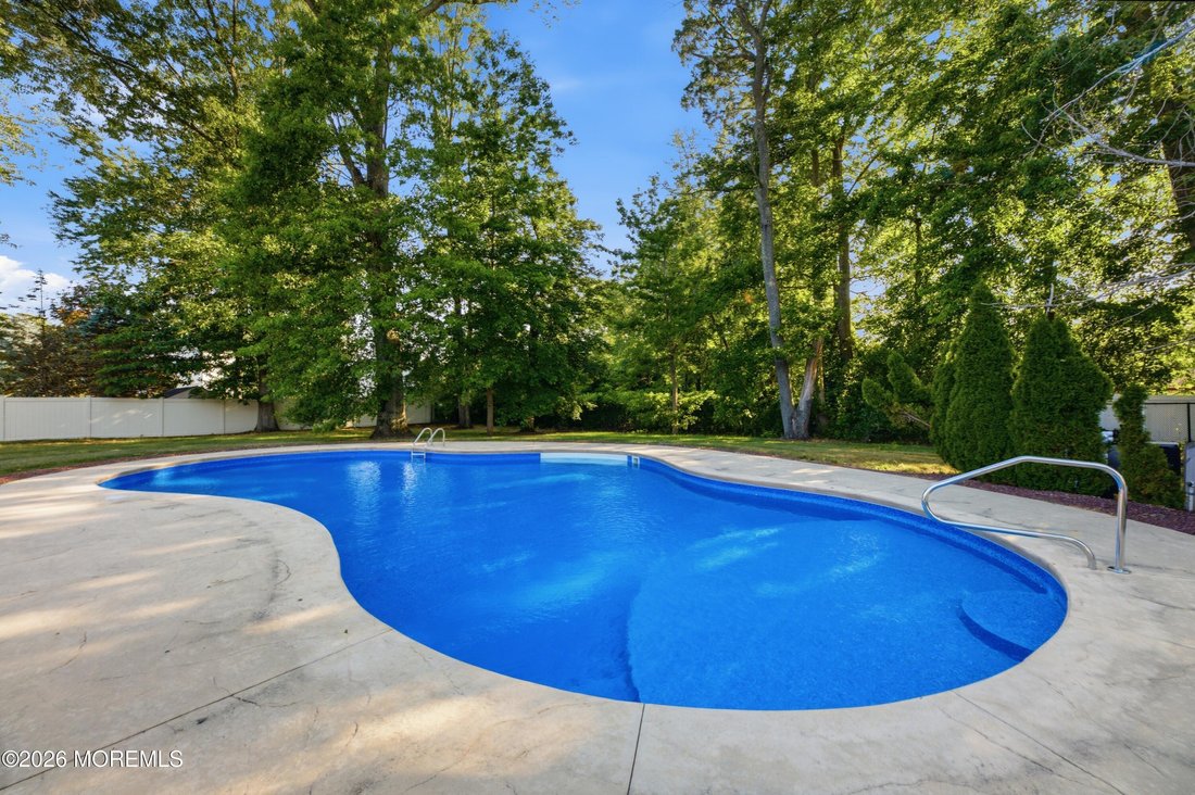 House in Old Bridge Township, New Jersey, United States 1 - 18387096
