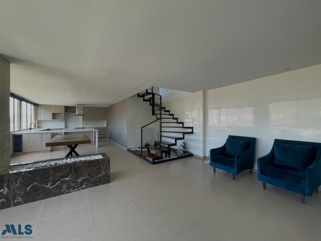 Apartment in Medellín, Antioquia, Colombia 3 - 18387392