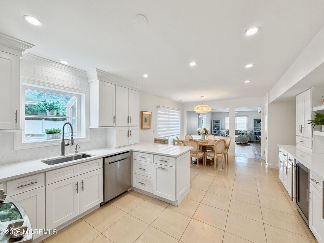 House in Old Bridge Township, New Jersey, United States 4 - 18387064