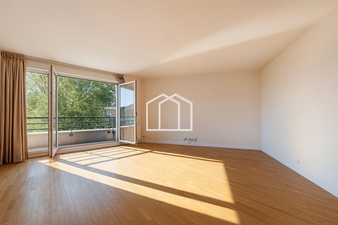 Apartment in Plateau Ouest, Suresnes, France 2 - 17914428