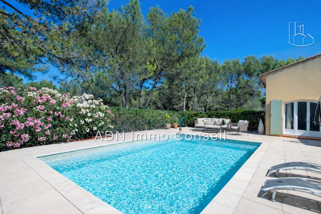 Villa in Mallemort, Provence-Alpes-Côte d'Azur, France 1 - 16051498