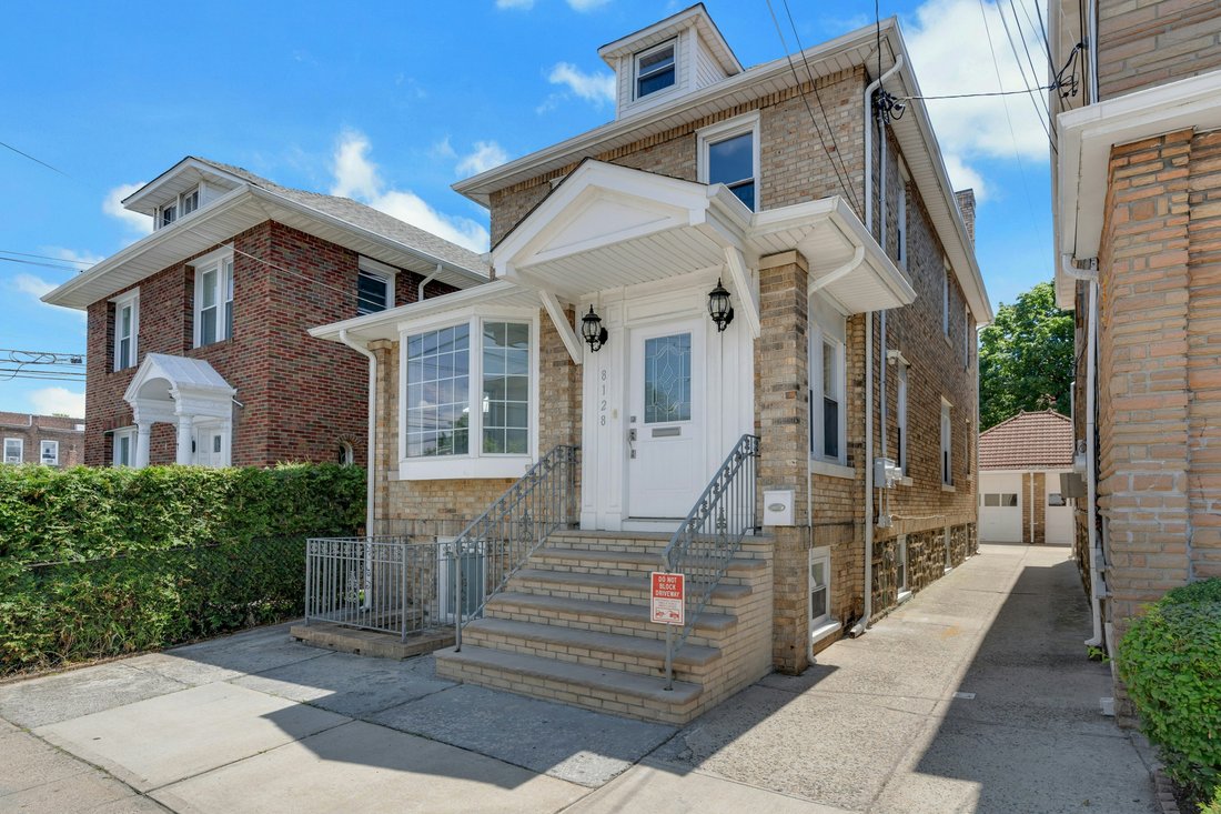 House in North Bergen, New Jersey, United States 1 - 18387518
