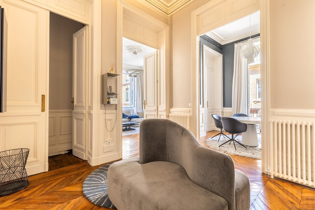 Apartment in Hôtel de Ville-Quinconce-Saint Seurin-Fondaudège, Bordeaux, France 2 - 18387488