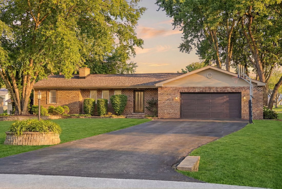 House in Oswego, Illinois, United States 1 - 18386868