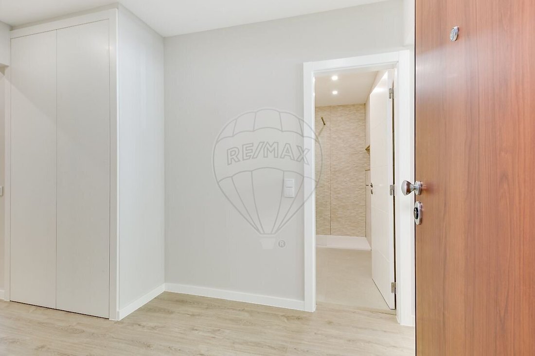Apartment in Linda-a-Velha, Lisbon, Portugal 3 - 18387757