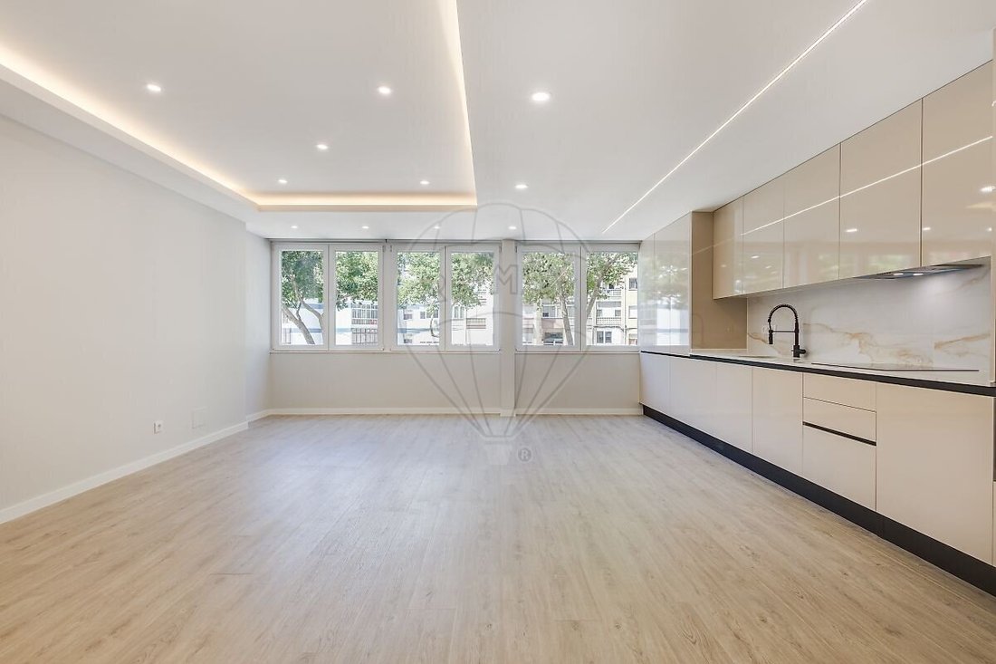 Apartamento en Linda-a-Velha, Distrito de Lisboa, Portugal 1 - 18387757