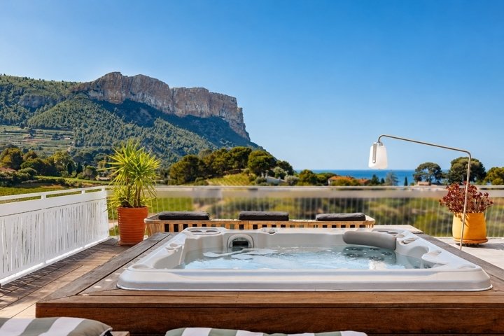 Apartment in Peripherie, Cassis, France 1 - 18387088