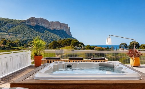 Apartment in Peripherie, Cassis, France 1