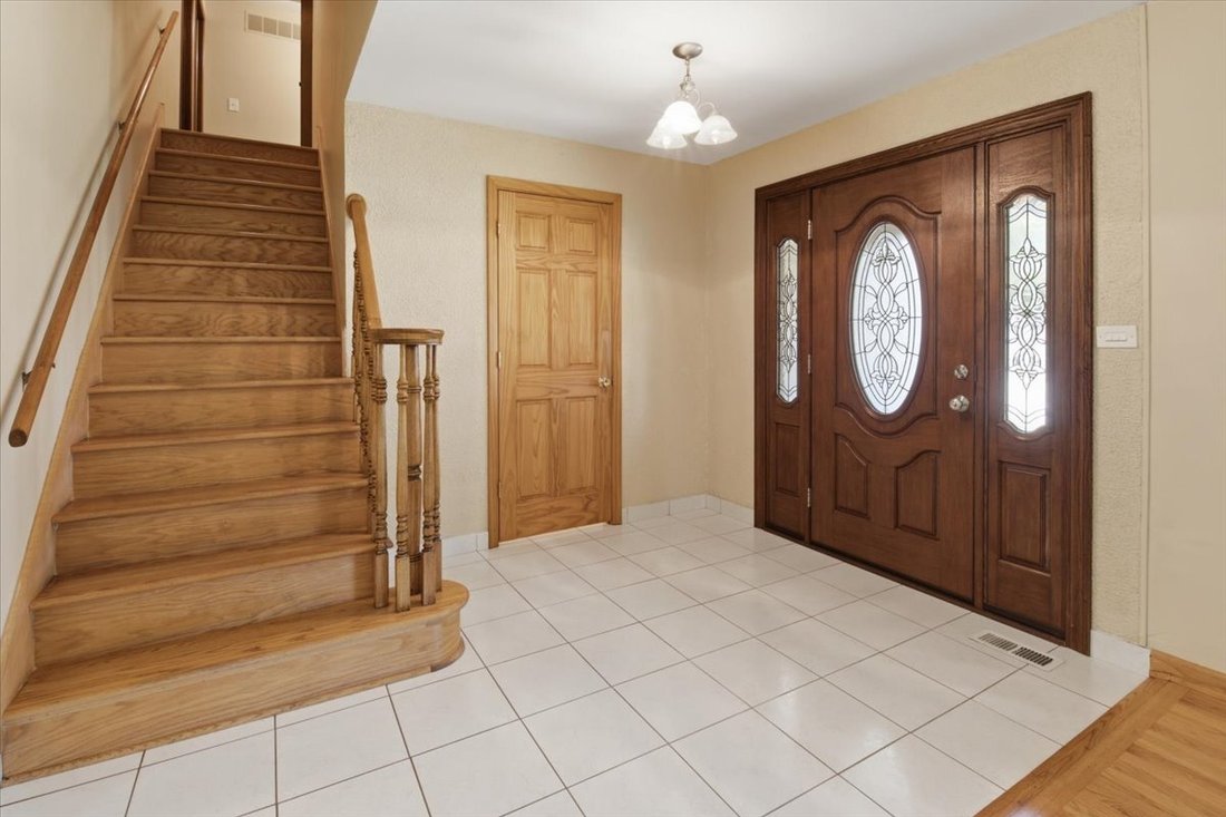 House in Bloomingdale, Illinois, United States 3 - 18386863
