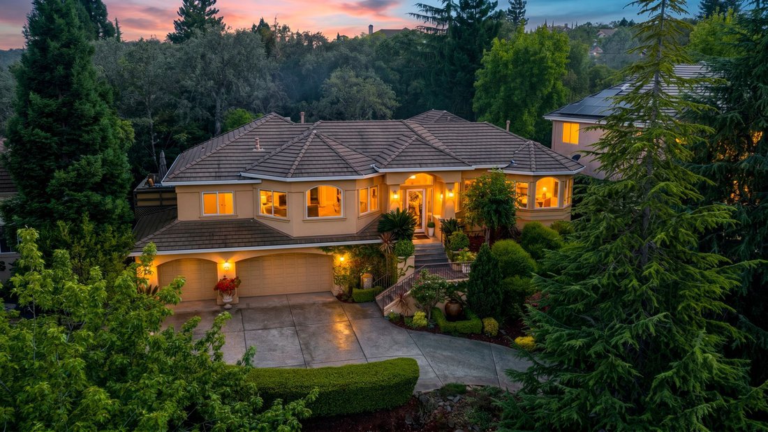 El Dorado Hills, California, United States 2 - 18387545