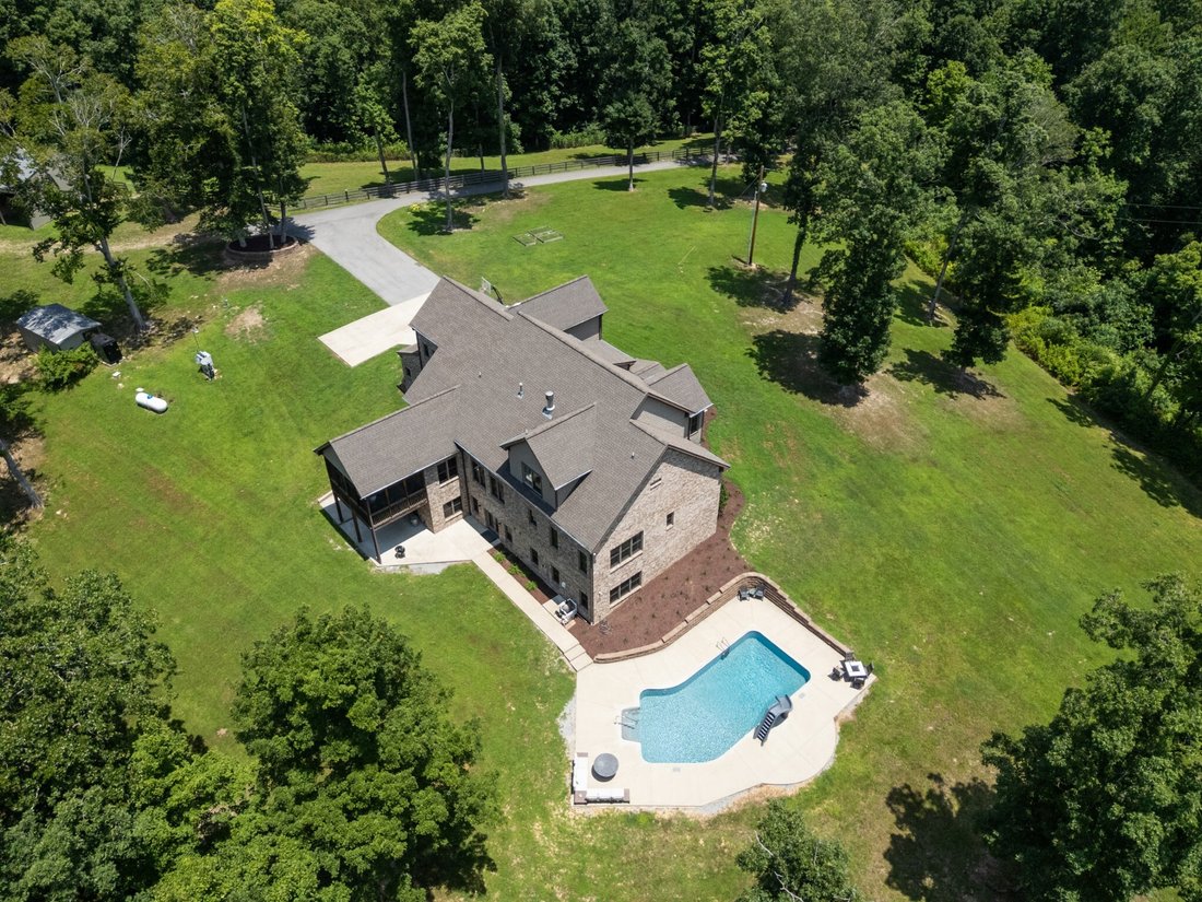 House in White Bluff, Tennessee, United States 3 - 18387119