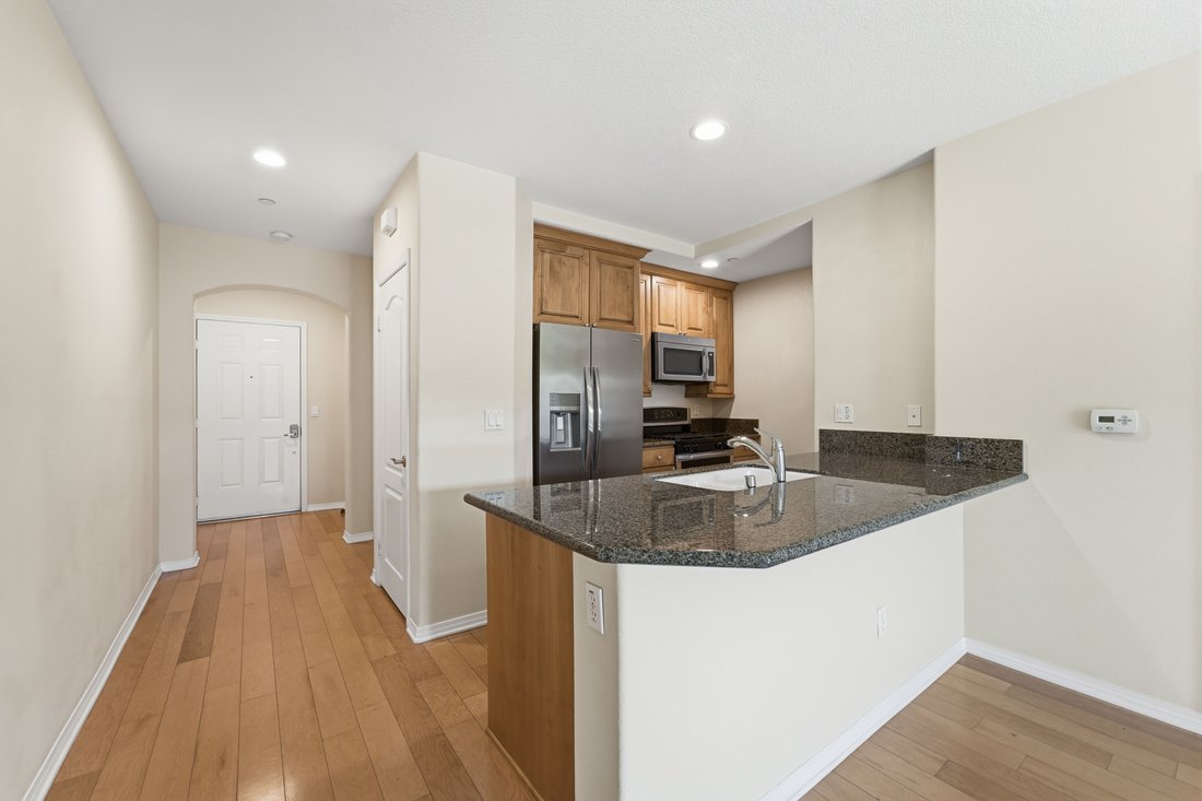 Condo in Torrance, California, United States 4 - 18387538