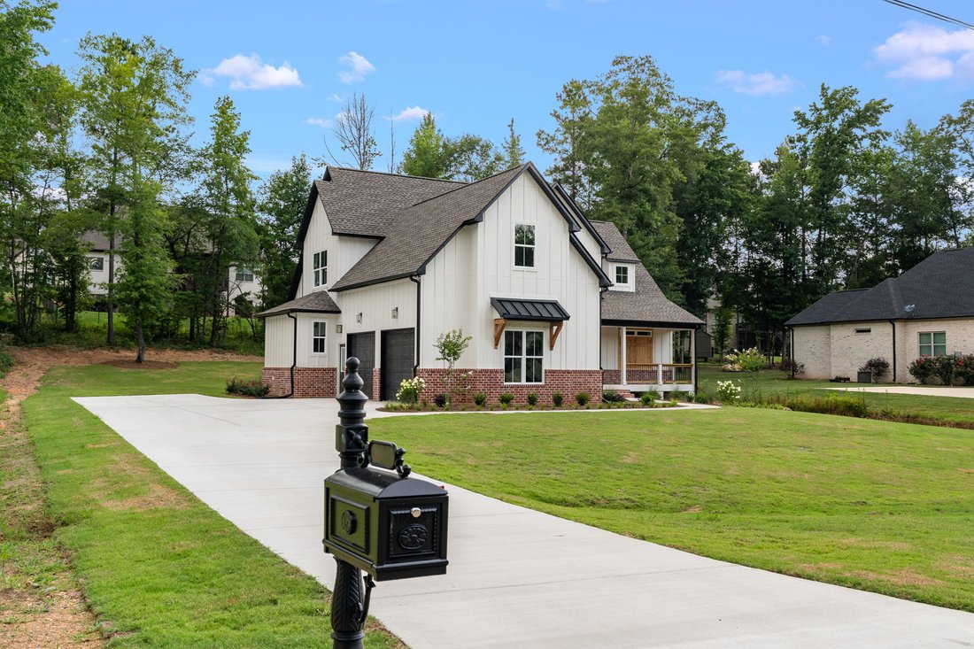 Pell City, Alabama, United States 2 - 18387517