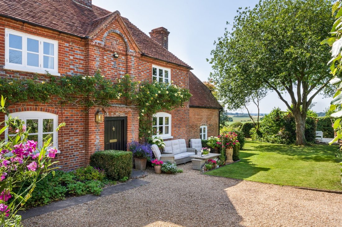 House in Leckhampstead, England 4 - 18387609