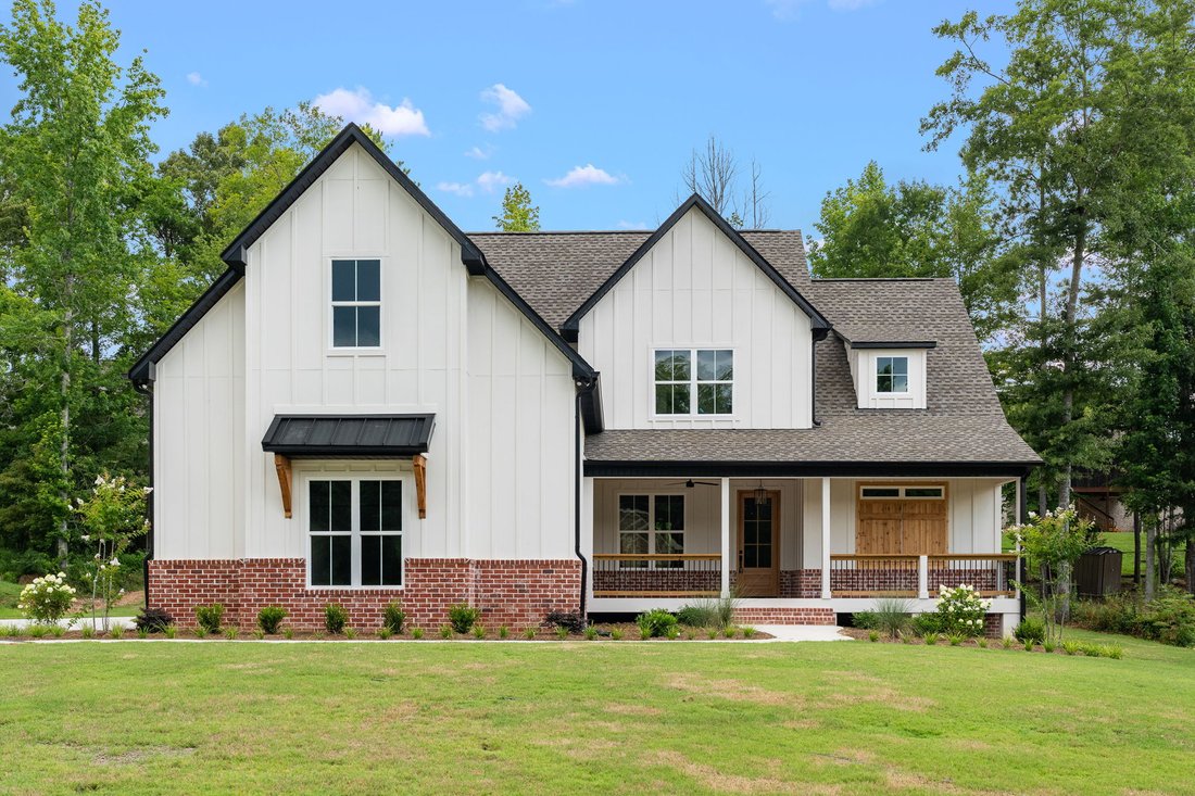 Pell City, Alabama, United States 1 - 18387517