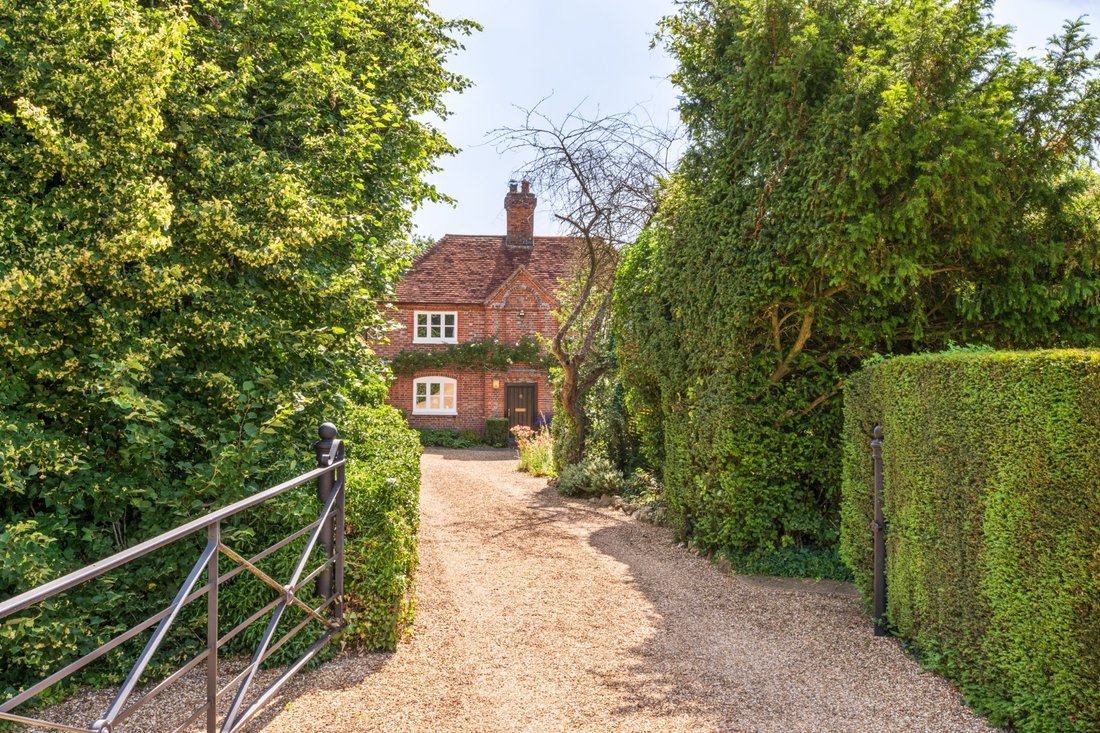 House in Leckhampstead, England 3 - 18387609